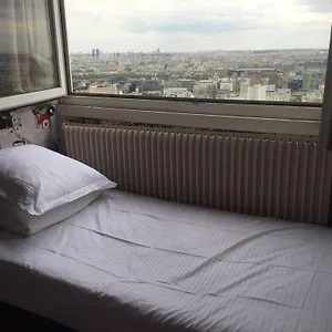 Hostel 33, Paris