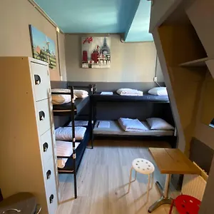 https://hostel-cosmos-amsterdam.amsterdamhotelsnl.com